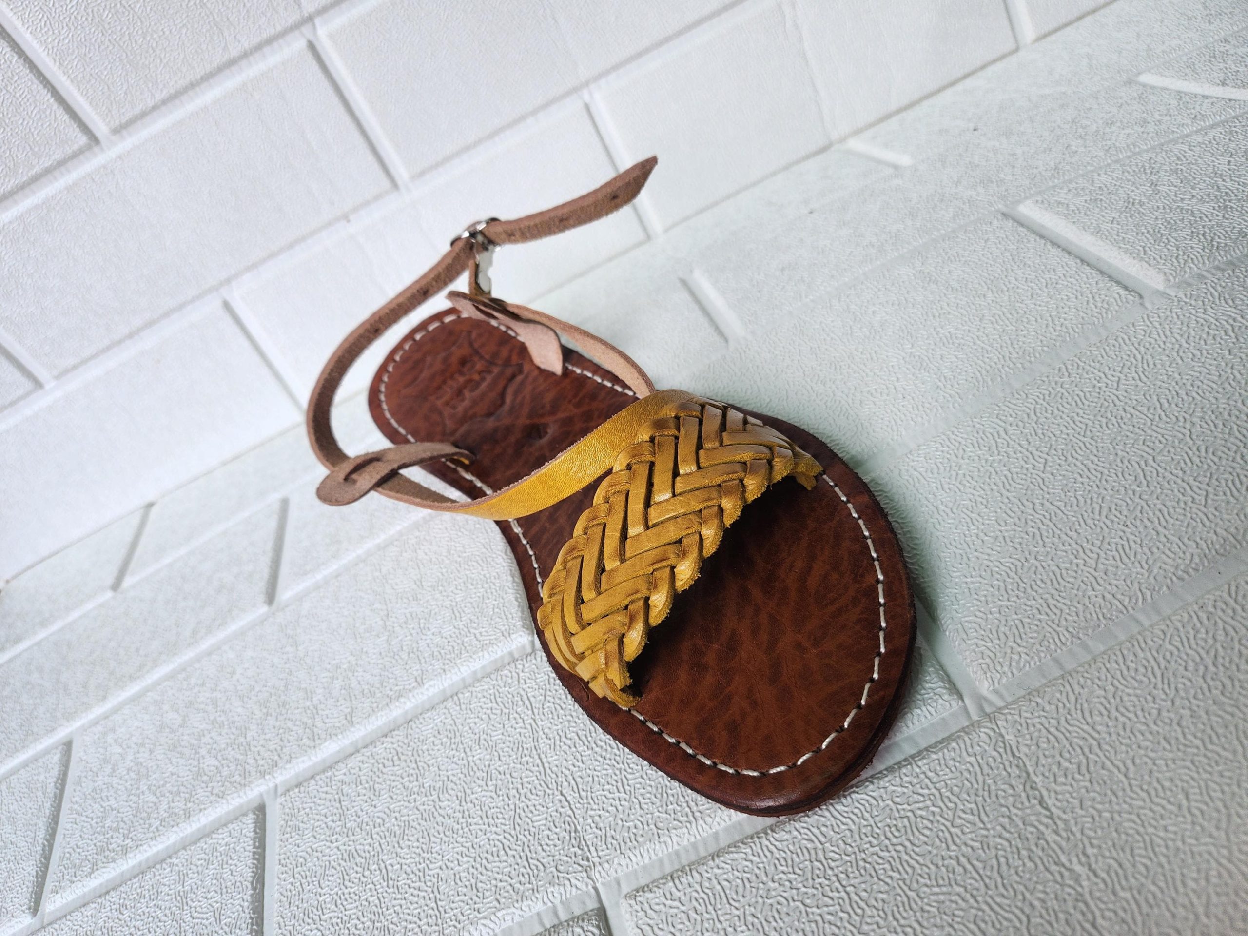 Handmade Moroccan Leather Sandals - Boho Summer Shoes - Ethnic Flat Shoes - Braided Leather Flip Flops - Artisan Beach Sandals -