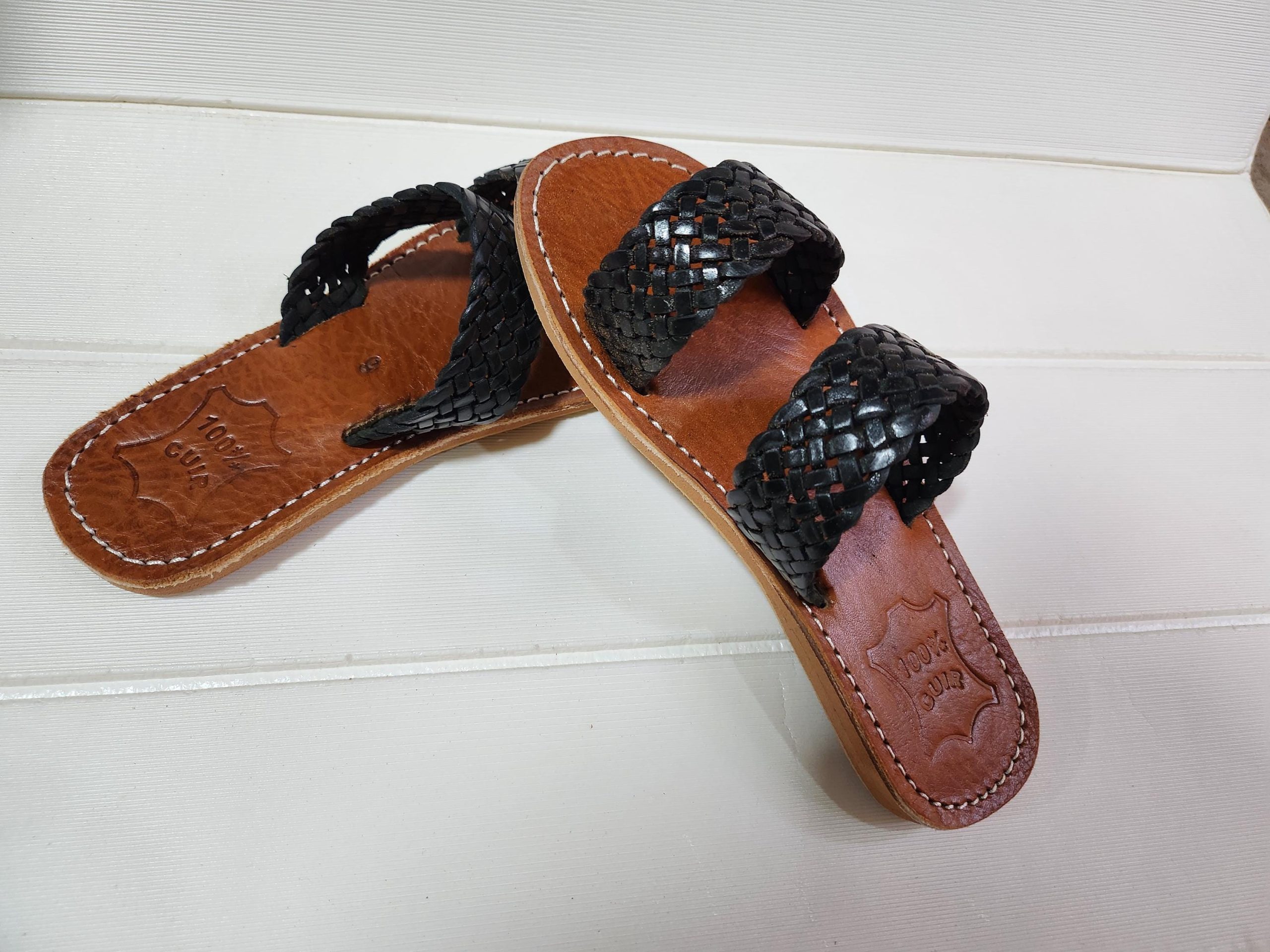Handmade Moroccan Black Leather Sandals – Woven Double Strap Slides – Women’s Flat Summer Slippers – Boho Artisan Footwear – Open Toe Shoes