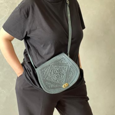 Handmade Moroccan Leather Crossbody Bag – Tooled Floral Carving Saddle Purse – Boho Vintage Shoulder Bag – Artisan Cowhide Leather Handbag