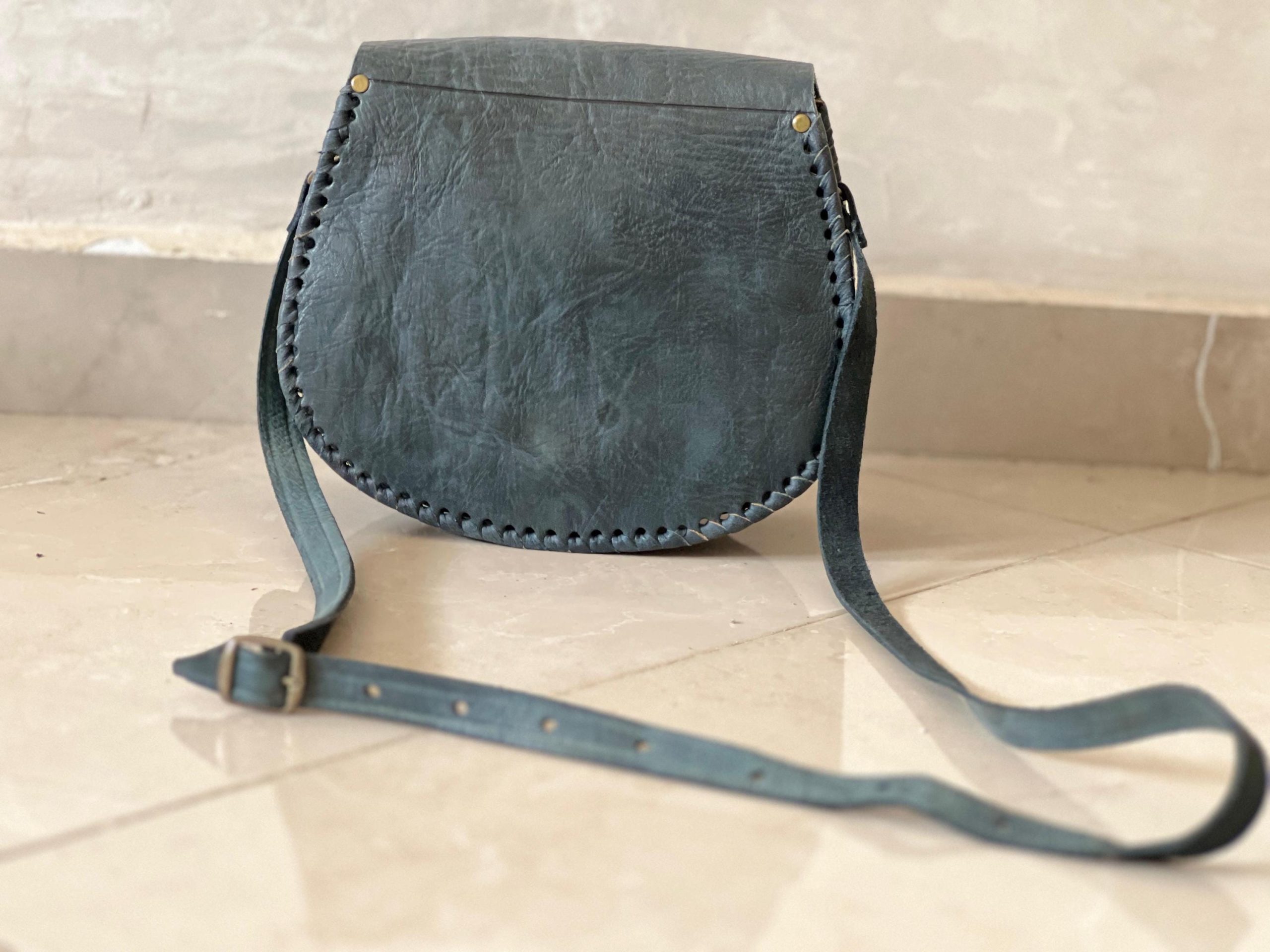 Handmade Moroccan Leather Crossbody Bag – Tooled Floral Carving Saddle Purse – Boho Vintage Shoulder Bag – Artisan Cowhide Leather Handbag